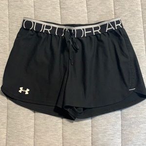 UNDER ARMOUR shorts